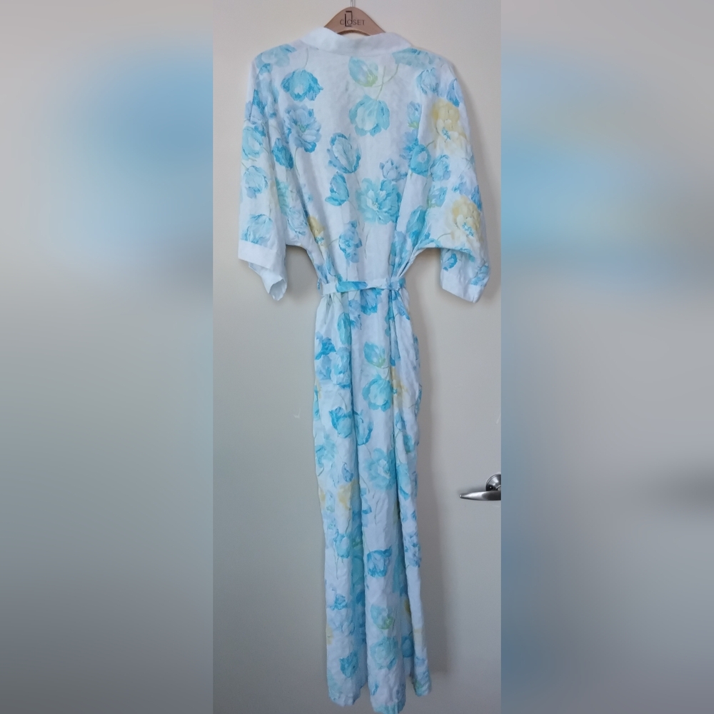 Ms ELAINE robe Light Blue Floral Robe